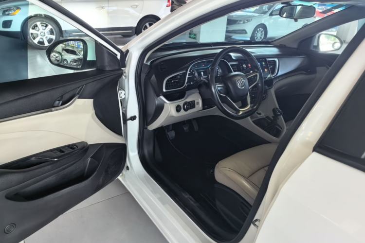 Used Buick GT 2019 15T Manual Elite Version China VI Standard Driver Seat