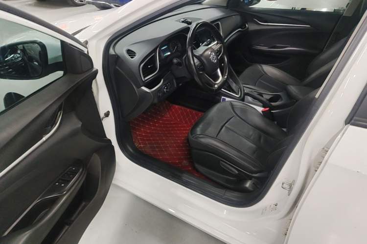 Used Buick GT 2019 18T Automatic Connected Elite Model China VI Standard Driver Seat