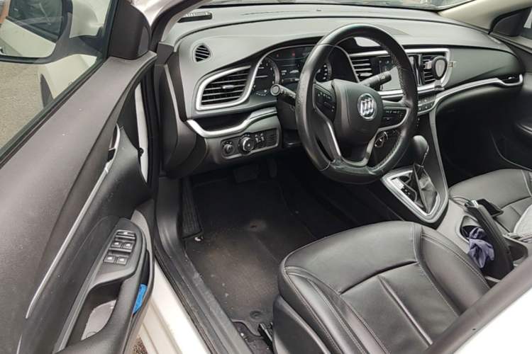 Used Buick GT 2019 18T Automatic Connected Elite Model China VI Standard Driver Seat