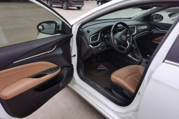 Used Buick GT 2019 18T Automatic Connected Flagship Version China VI Standard Driver Seat