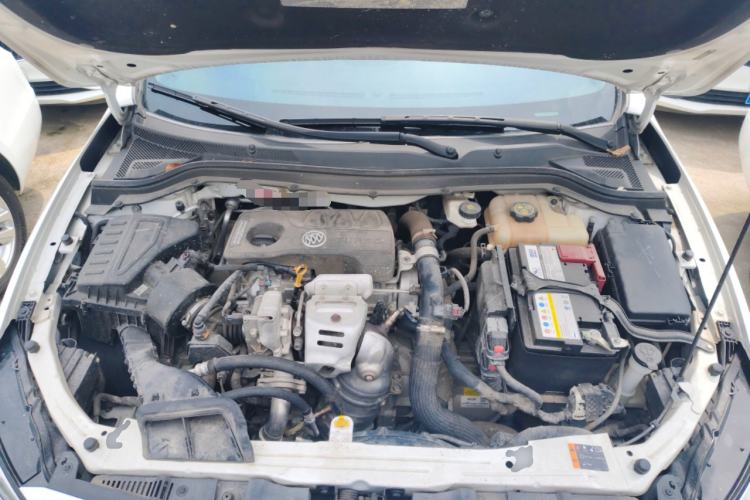 Used Buick GT 2019 15T Dual-Clutch Connected Elite Model China VI Engine Bay