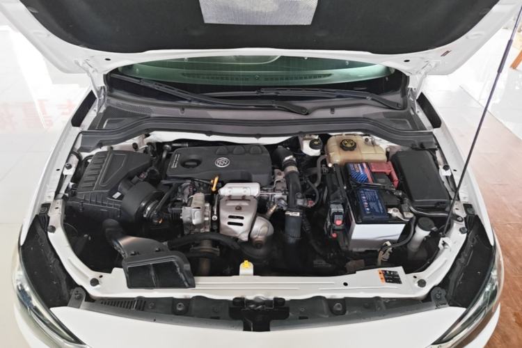 Used Buick GT 2019 15T Dual-Clutch Advanced Version China VI Standard Engine Bay