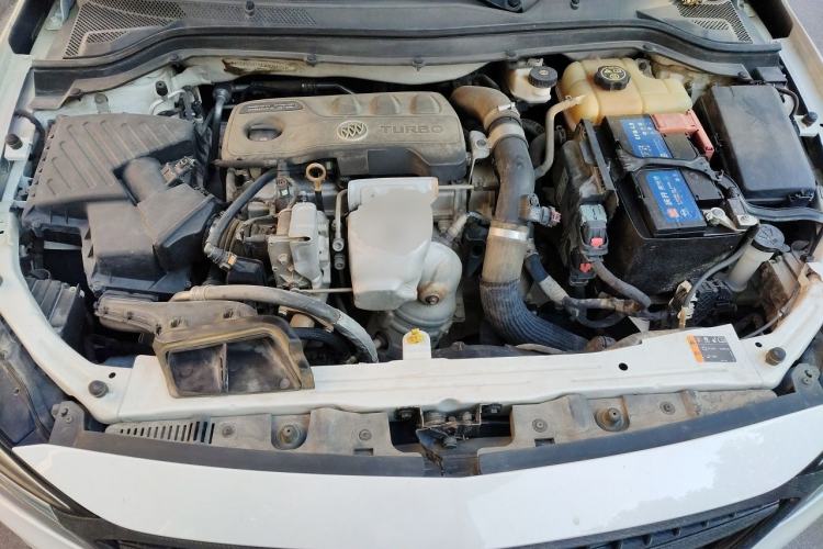 Used Buick GT 2019 18T Automatic Connected Elite Model China VI Standard Engine Bay