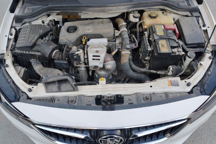 Used Buick GT 2019 15T Dual-Clutch Connected Elite Version China V Standard Engine Bay