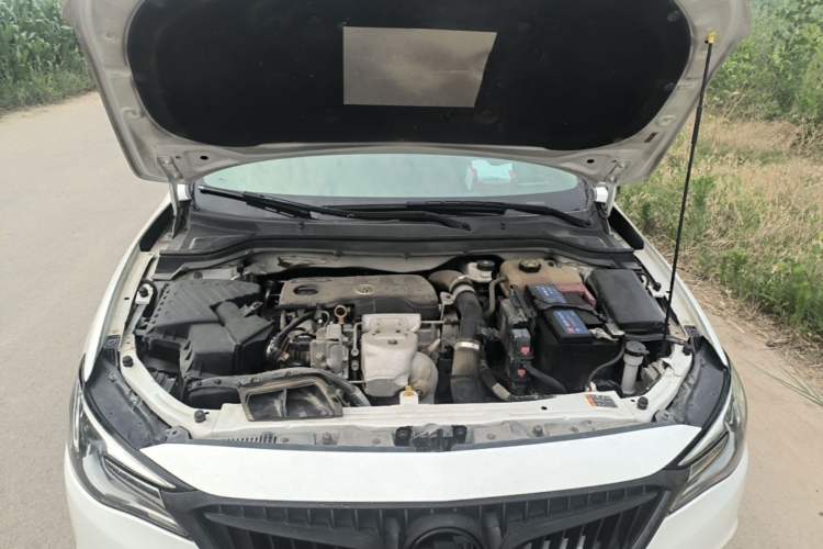 Used Buick GT 2019 18T Automatic Connected Elite Model China VI Standard Engine Bay