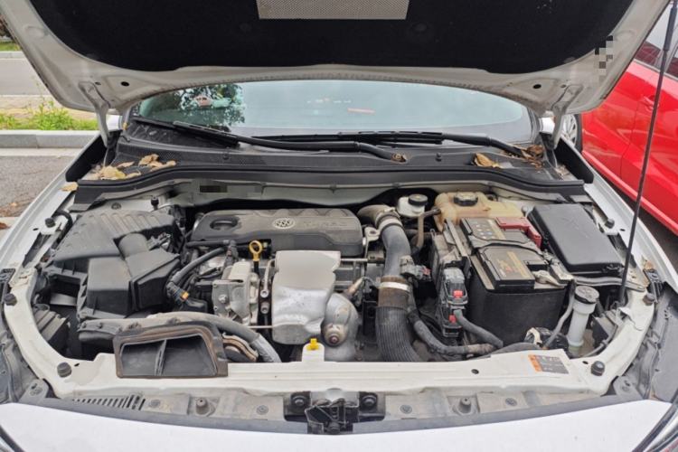 Used Buick GT 2019 18T Automatic Connected Elite Model China VI Standard Engine Bay