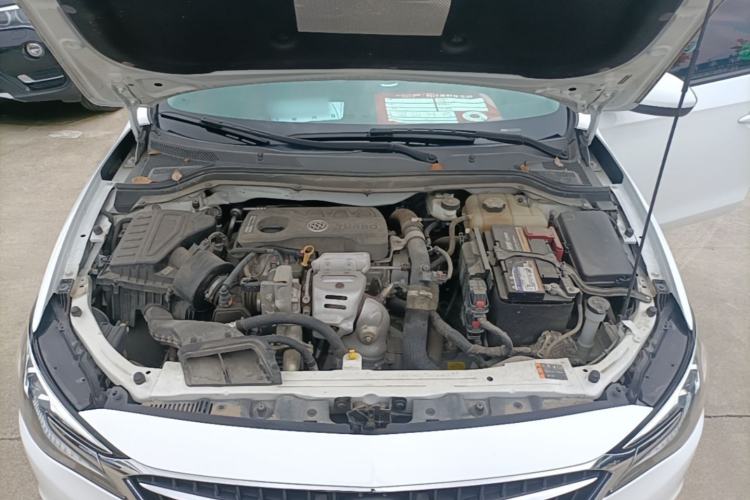 Used Buick GT 2019 15T Dual-Clutch Advanced Version China VI Standard Engine Bay