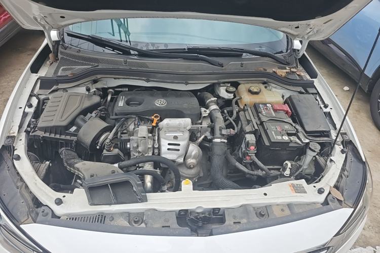 Used Buick GT 2019 15T Manual Elite Version China VI Standard Engine Bay