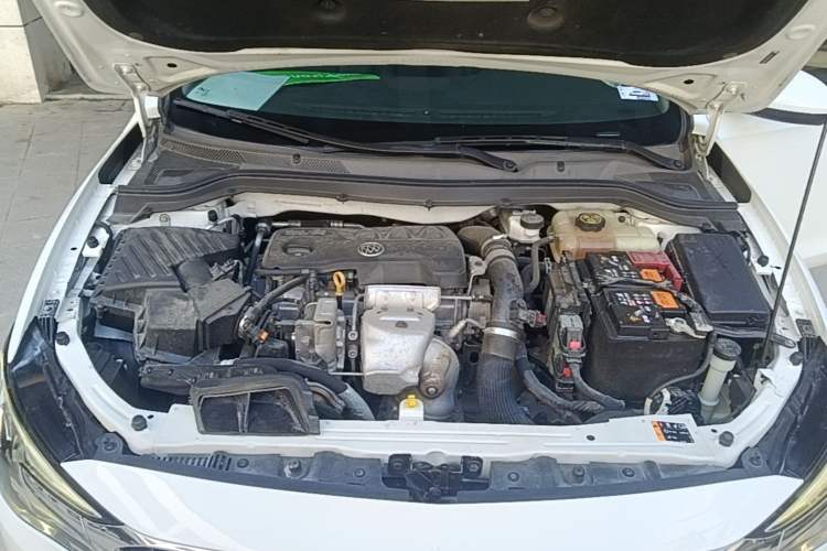 Used Buick GT 2019 18T Automatic Connected Elite Model China VI Standard Engine Bay