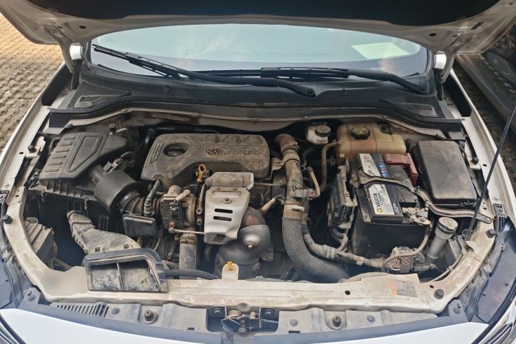 Used Buick GT 2019 15T Dual-Clutch Connected Elite Version China V Standard Engine Bay