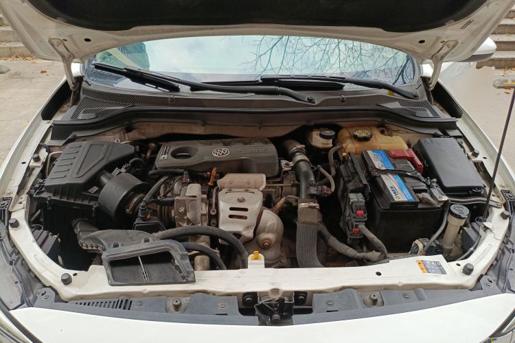 Used Buick GT 2019 15T Dual-Clutch Connected Elite Model China VI Engine Bay