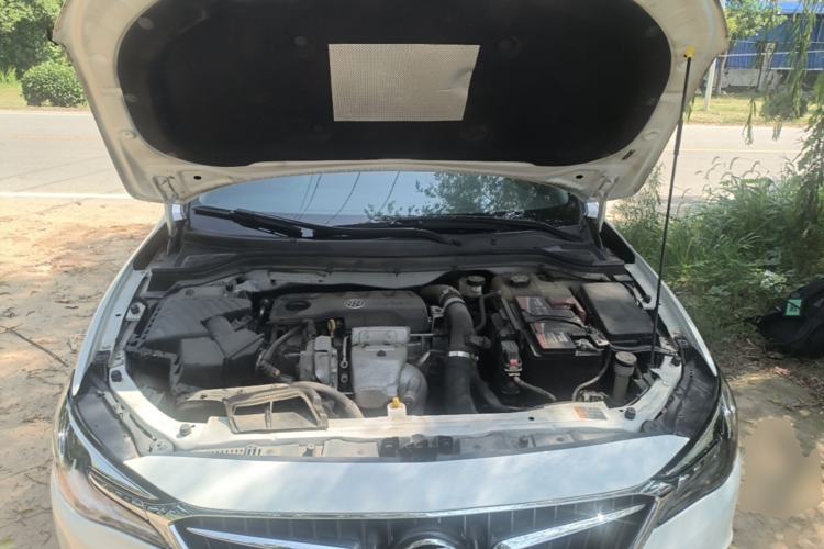 Used Buick GT 2019 18T Automatic Connected Elite Model China VI Standard Engine Bay