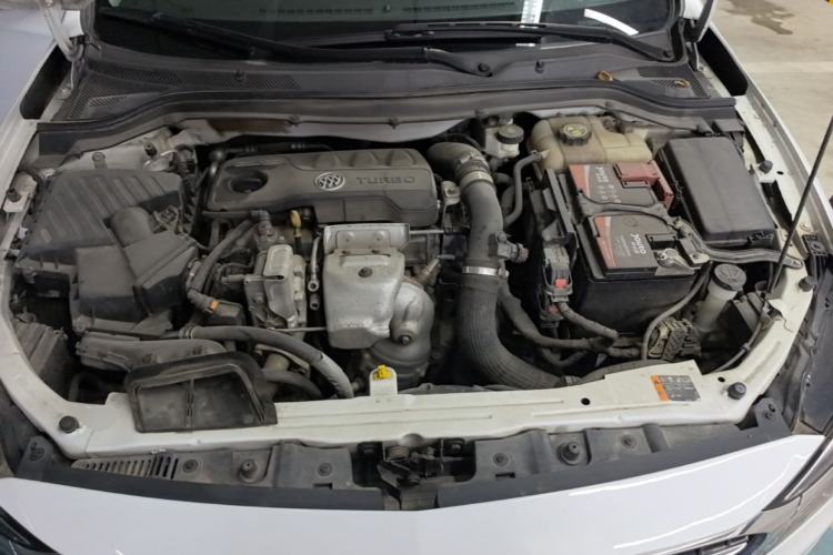 Used Buick GT 2019 18T Automatic Connected Elite Model China VI Standard Engine Bay