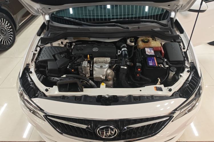 Used Buick GT 2019 18T Automatic Connected Elite Model China VI Standard Engine Bay