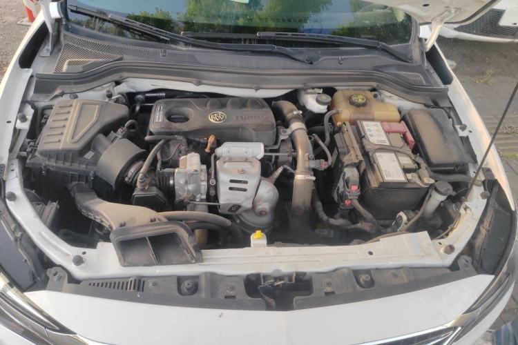 Used Buick GT 2019 15T Dual-Clutch Advanced Version China VI Standard Engine Bay