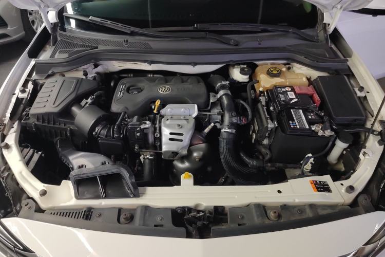 Used Buick GT 2019 15T Dual-Clutch Connected Elite Version China V Standard Engine Bay