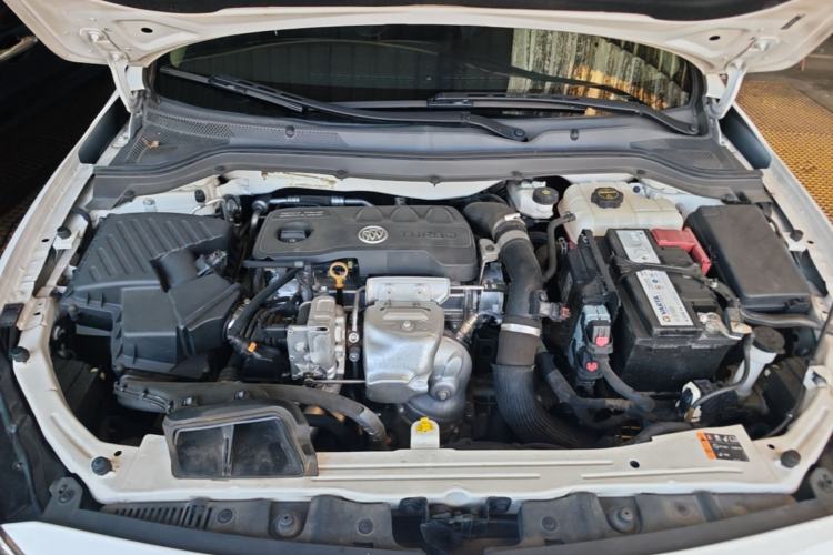 Used Buick GT 2019 18T Automatic Connected Elite Model China VI Standard Engine Bay