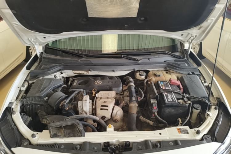 Used Buick GT 2019 15T Dual-Clutch Connected Elite Model China VI Engine Bay