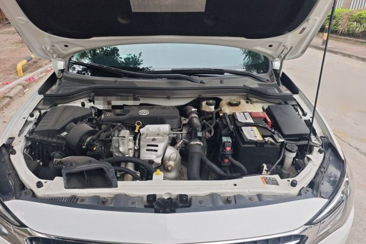 Used Buick GT 2019 15T Dual-Clutch Advanced Version China VI Standard Engine Bay