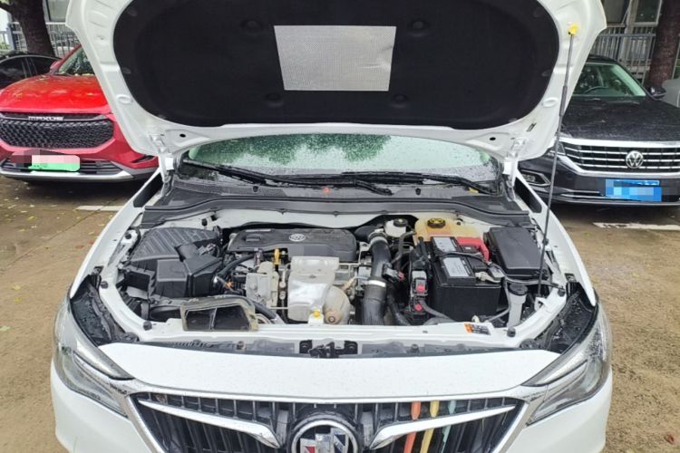 Used Buick GT 2019 18T Automatic Connected Elite Model China VI Standard Engine Bay
