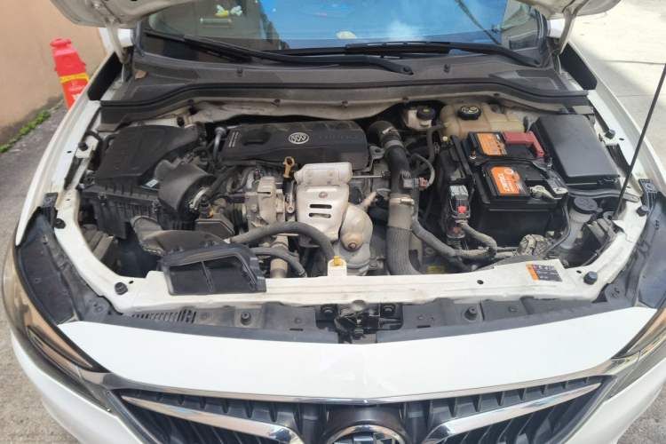 Used Buick GT 2019 15T Dual-Clutch Connected Elite Version China V Standard Engine Bay