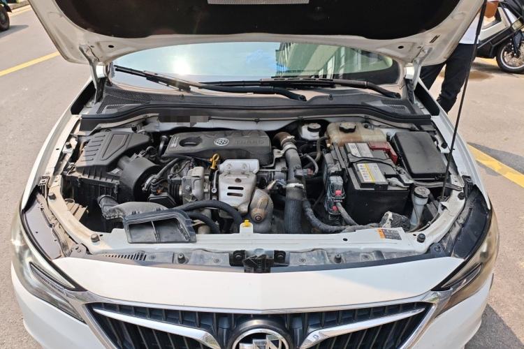 Used Buick GT 2019 15T Dual-Clutch Connected Elite Model China VI Engine Bay