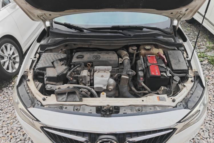 Used Buick GT 2019 18T Automatic Connected Elite Model China VI Standard Engine Bay