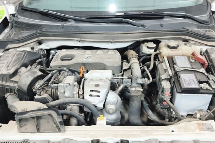 Used Buick GT 2019 15T Manual Elite Version China VI Standard Engine Bay