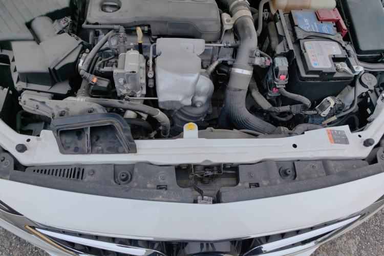 Used Buick GT 2019 18T Automatic Connected Elite Model China VI Standard Engine Bay