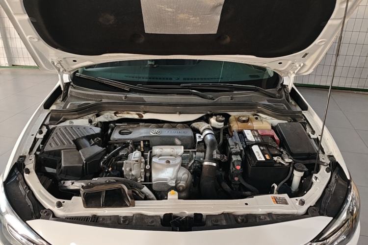 Used Buick GT 2019 18T Automatic Connected Elite Model China VI Standard Engine Bay