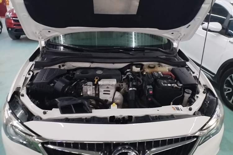 Used Buick GT 2019 15T Dual-Clutch Connected Elite Model China VI Engine Bay