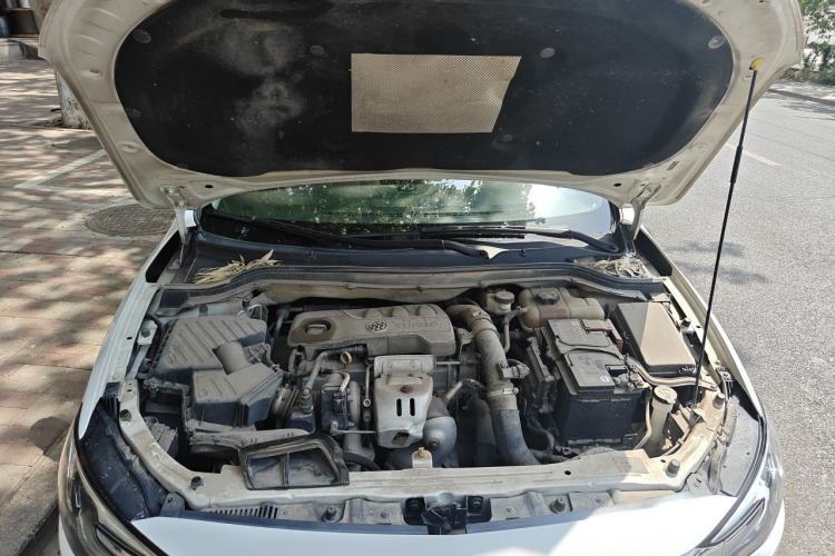 Used Buick GT 2019 18T Automatic Connected Flagship Version China V Standard Engine Bay