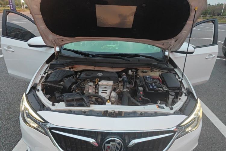 Used Buick GT 2019 15T Dual-Clutch Advanced Version China VI Standard Engine Bay