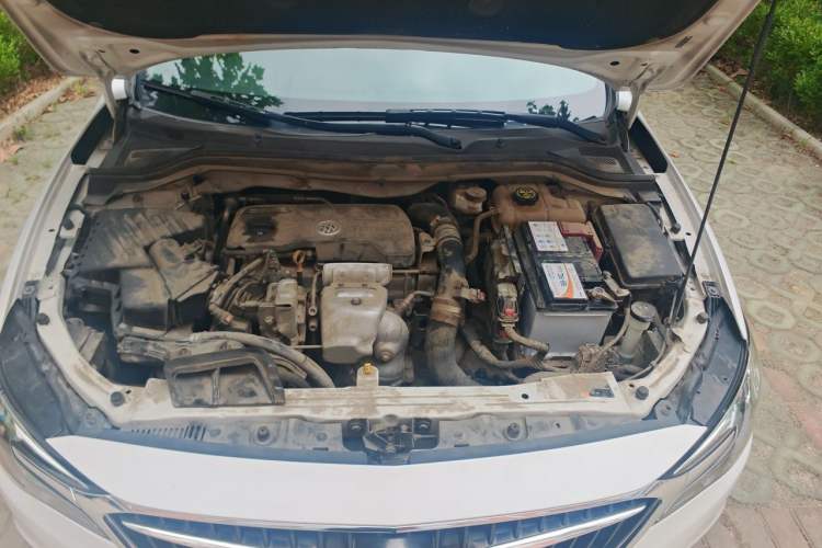 Used Buick GT 2019 18T Automatic Connected Elite Model China VI Standard Engine Bay