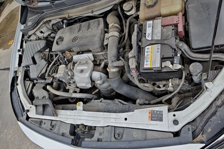Used Buick GT 2019 18T Automatic Connected Elite Model China VI Standard Engine Bay