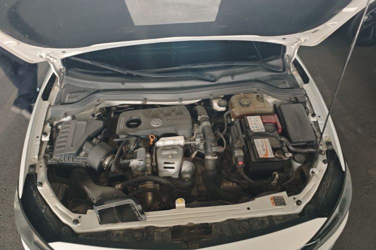 Used Buick GT 2019 15T Dual-Clutch Connected Elite Model China VI Engine Bay