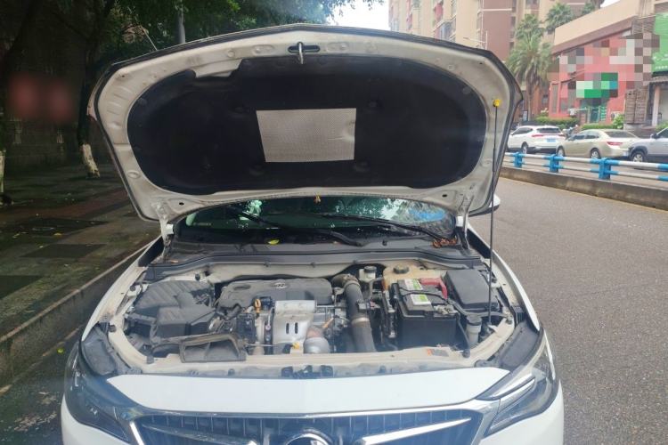Used Buick GT 2019 18T Automatic Connected Elite Model China V Standard Engine Bay
