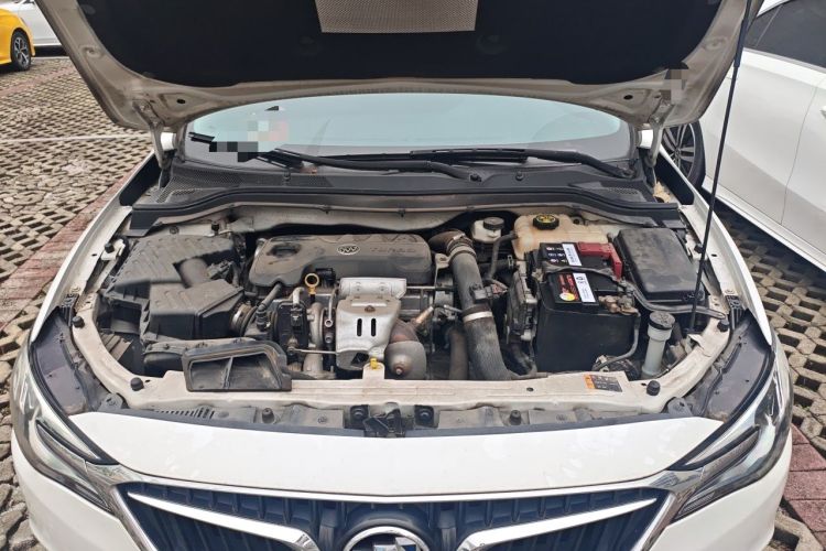 Used Buick GT 2019 18T Automatic Connected Elite Model China VI Standard Engine Bay