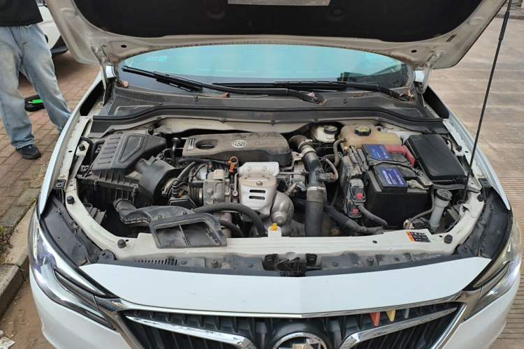 Used Buick GT 2019 15T Dual-Clutch Connected Elite Model China VI Engine Bay