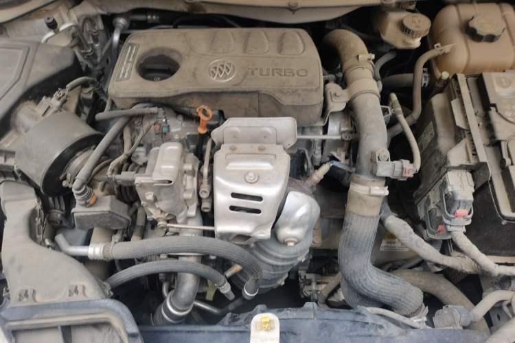Used Buick GT 2019 15T Dual-Clutch Connected Elite Version China V Standard Engine Bay