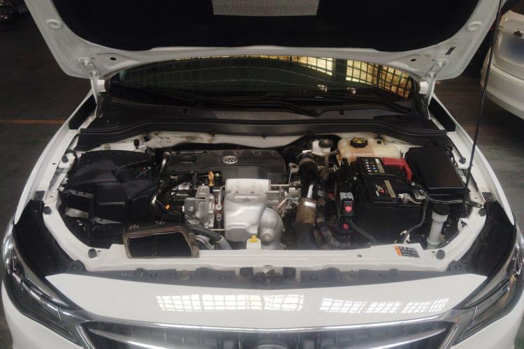 Used Buick GT 2019 18T Automatic Connected Elite Model China VI Standard Engine Bay