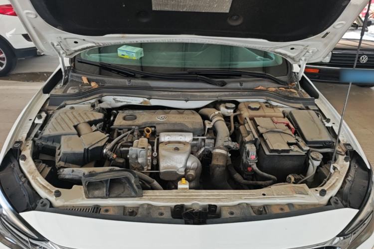 Used Buick GT 2019 18T Automatic Connected Elite Model China VI Standard Engine Bay