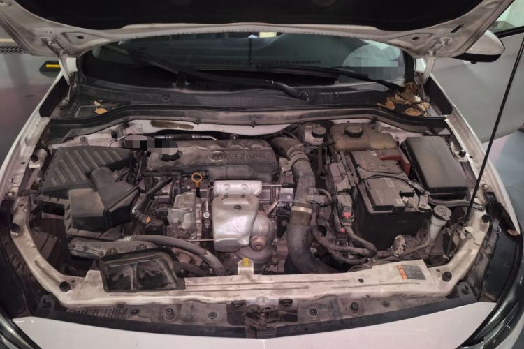 Used Buick GT 2019 18T Automatic Connected Elite Model China VI Standard Engine Bay
