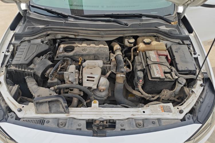 Used Buick GT 2019 15T Dual-Clutch Advanced Version China VI Standard Engine Bay