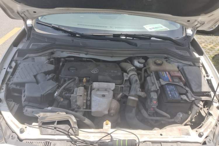 Used Buick GT 2019 18T Automatic Connected Elite Model China VI Standard Engine Bay