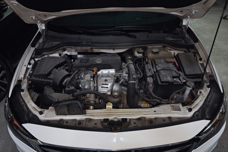 Used Buick GT 2019 15T Dual-Clutch Connected Elite Model China VI Engine Bay