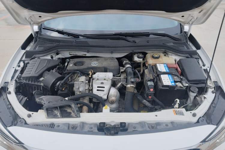 Used Buick GT 2019 15T Dual-Clutch Connected Elite Model China VI Engine Bay