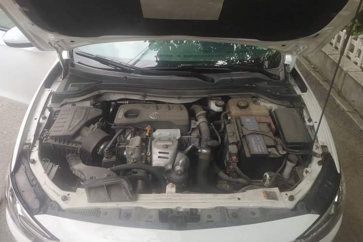 Used Buick GT 2019 15T Dual-Clutch Connected Elite Model China VI Engine Bay