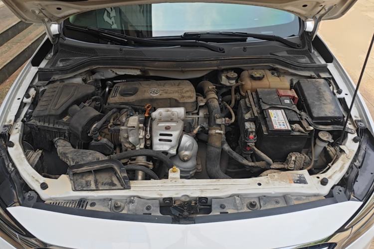 Used Buick GT 2019 15T Manual Elite Version China VI Standard Engine Bay