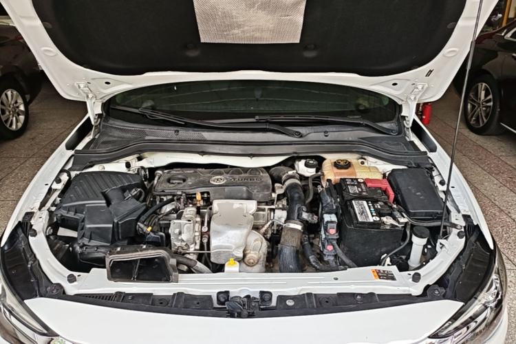 Used Buick GT 2019 18T Automatic Connected Elite Model China VI Standard Engine Bay